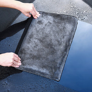 Chiffon en microfibre GRS pour le nettoyage int&eacute;rieur de la voiture