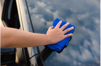 //jororwxhmqrlll5p.ldycdn.com/cloud/pmBpmKjilpSRplnmmrqpjm/8-12How-To-Use-A-Microfibre-Cloth-for-Car-Cleaning-Windows-2-_617_408.png